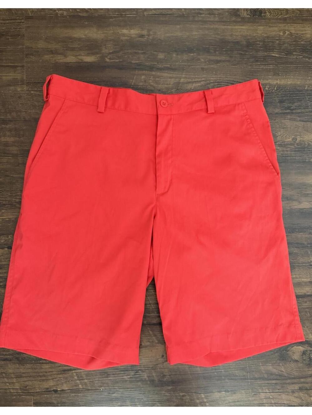 Nike Dri Fit Golf NWOT Mens 32 S M Red Flat-Front  Shorts